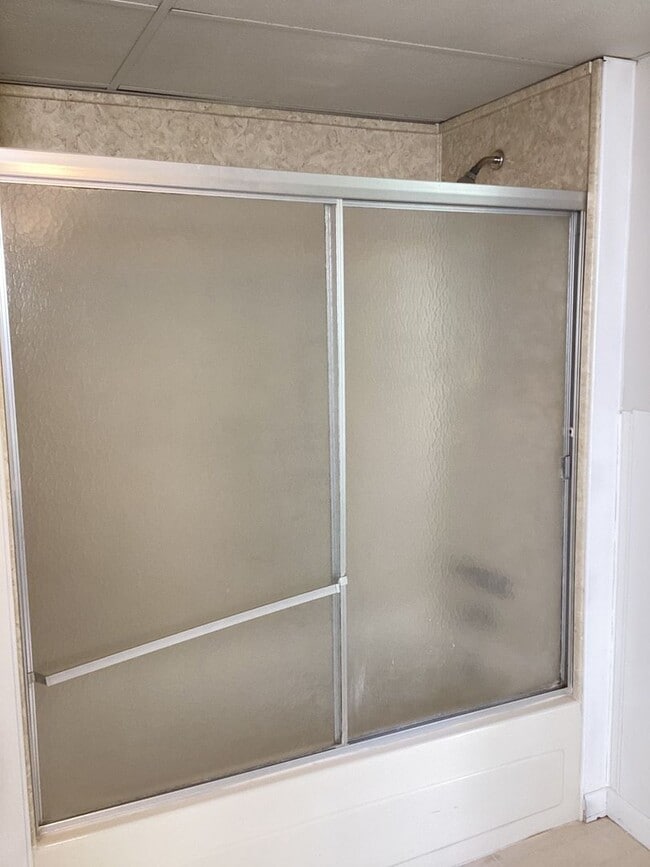 Building Photo - 119 E Burd St