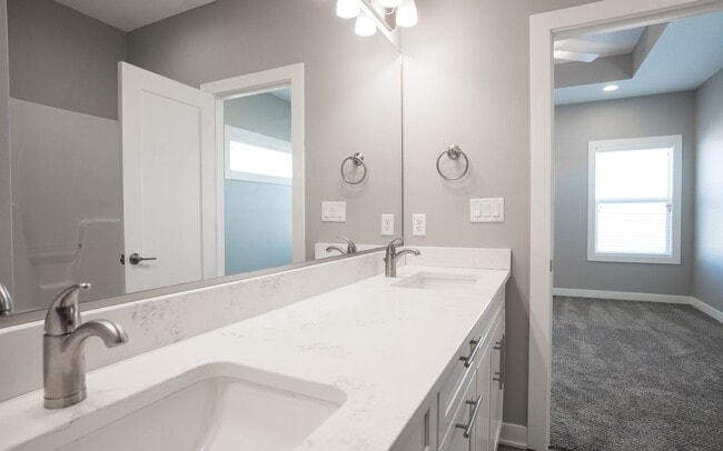 Building Photo - Dream Home Rental in Waukee! 3-Car Garage!