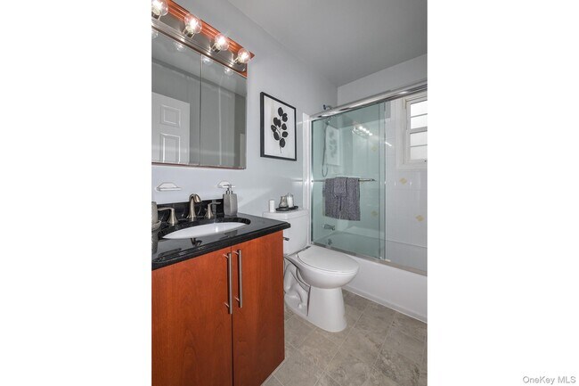 Building Photo - 16 Garfield Ave