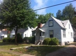Building Photo - 205 Westwood Ct