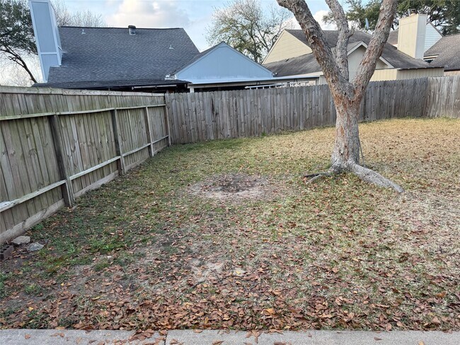 Building Photo - 13123 Chipman Glen Dr