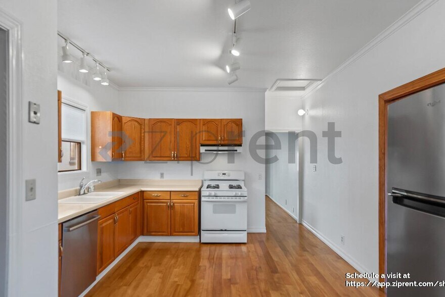 Building Photo - 4151 Manila Ave