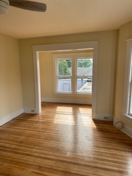 Building Photo - 467 Troy-Schenectady Rd