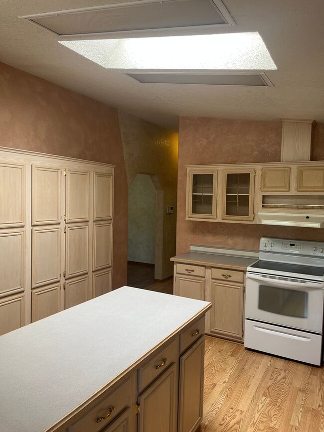 Building Photo - Beautiful 2 Bedroom 2 Bathroom home in Mescal Az. Large front porch and attached carport