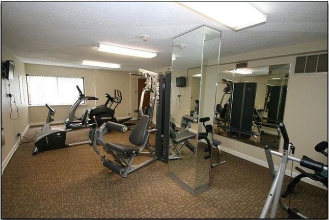 Building Photo - 1800 Huntington Blvd