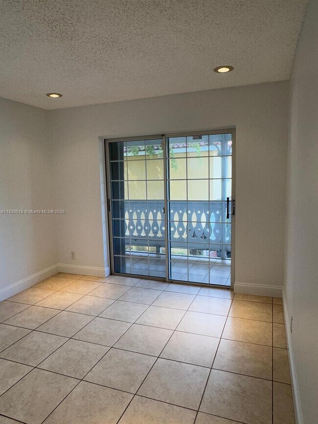 Building Photo - 10441 Mahogany Key Cir