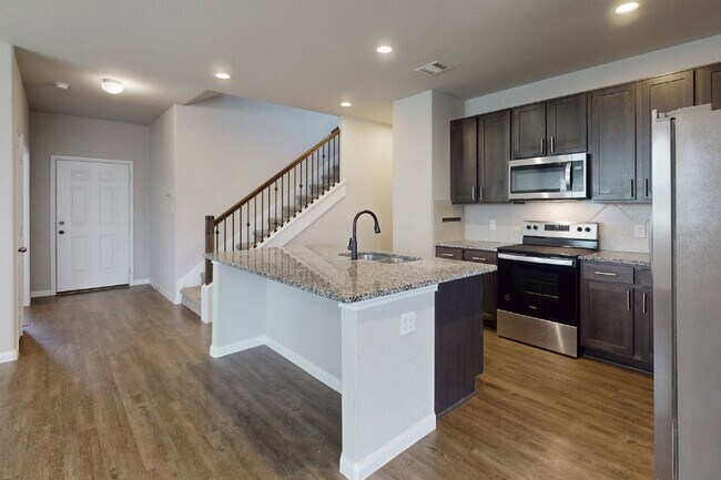 Building Photo - 3 bedroom, 2.5 bath with Study or 4th Bedroom and Game Room extras include Gym, Storage Racks in ...