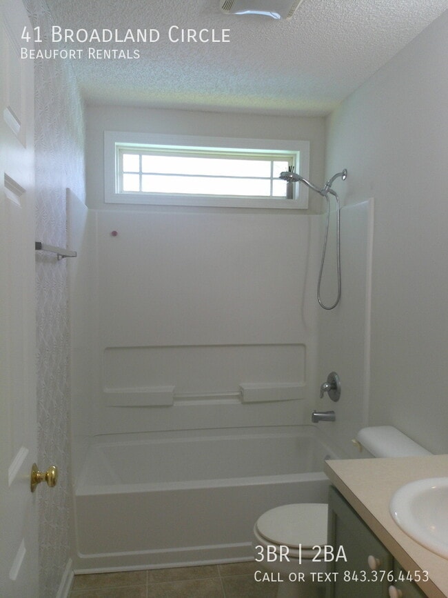 Building Photo - 41 Broadland Cir
