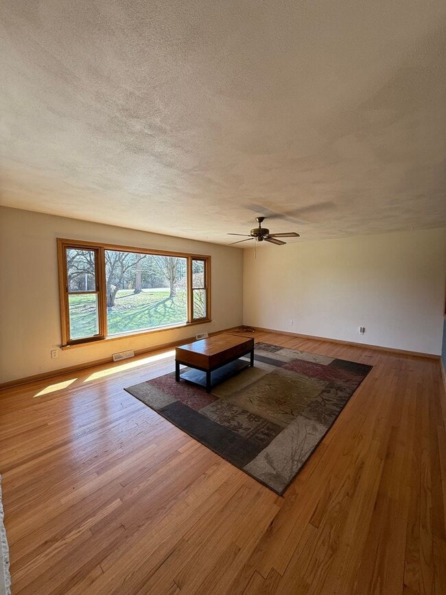 Building Photo - Rare Rental- Prairie Hill SD 3 bedroom 2 bath Ranch Home COMING IN JUNE