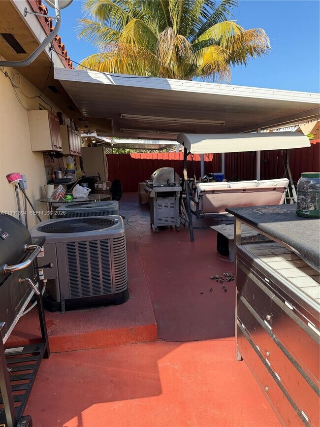 Building Photo - 4761 NW Flagler Terrace