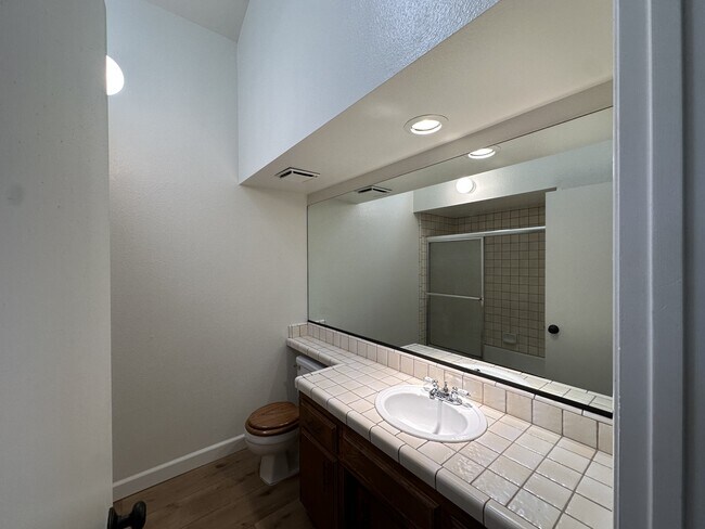 Building Photo - 3917 Jerome Way