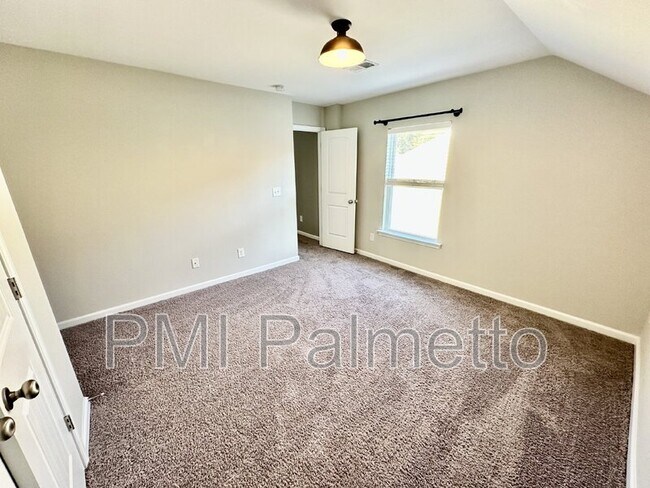 Building Photo - 146 Plum Orchard Dr