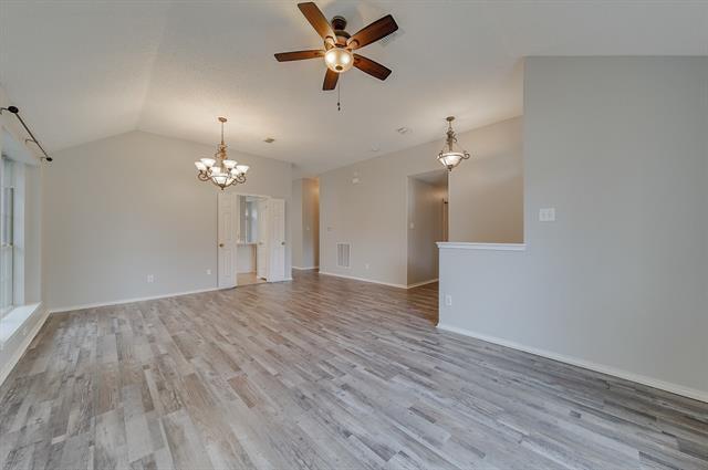 Building Photo - 10617 Memphis Dr