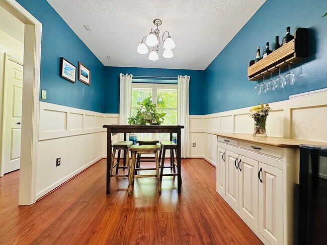 Building Photo - Beautiful 3 Bed, 2 Bath Home by Nature Preserve