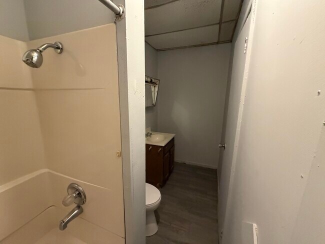 Building Photo - 425-1B Vermilion-N