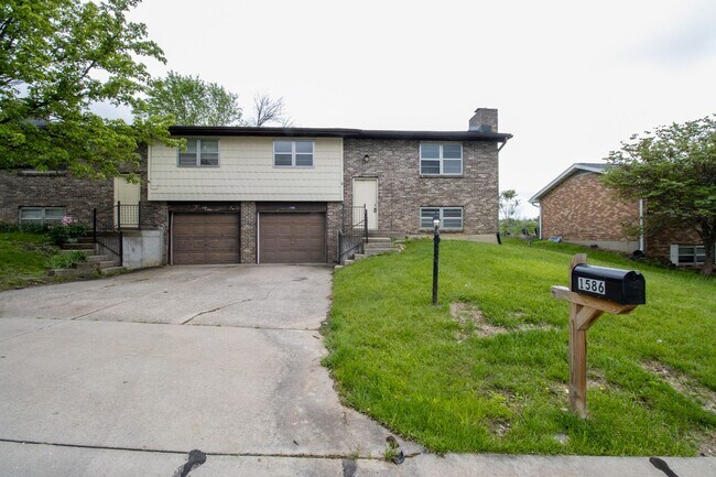 Building Photo - 1584-1586 Sonora Dr