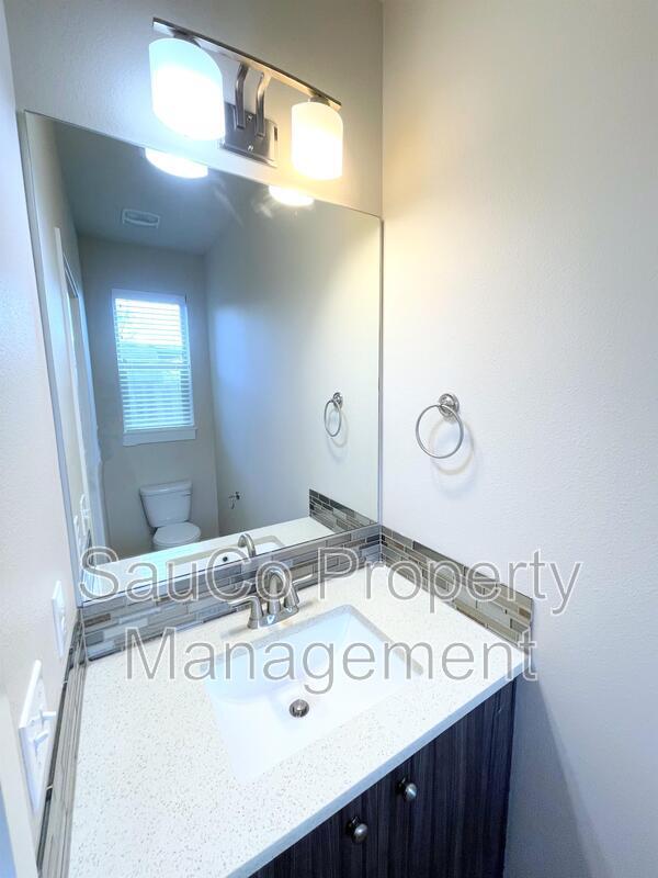 Building Photo - 17345 SW Blanton St