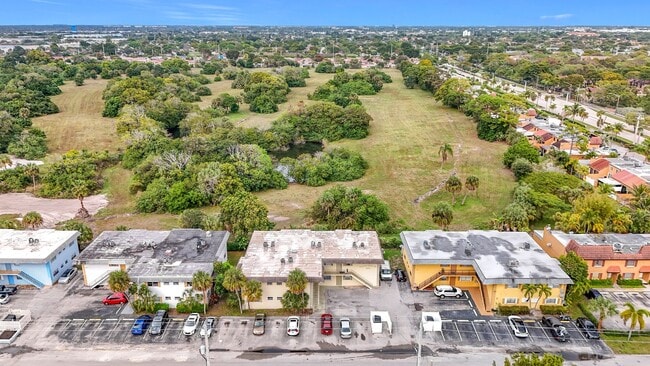 Building Photo - Newly remodeled  2 BEDROOM 2 BATH