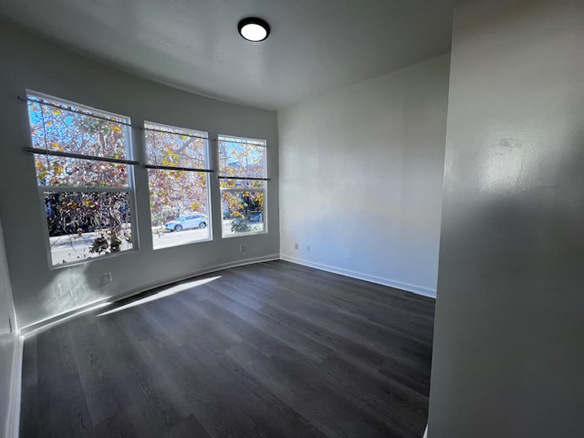 Building Photo - 1039 Peralta St