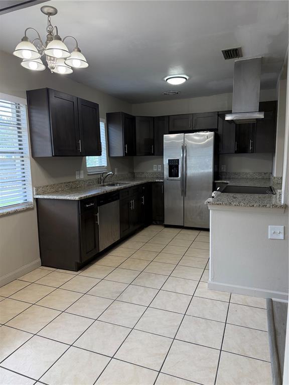 Building Photo - 3003 Venice Way