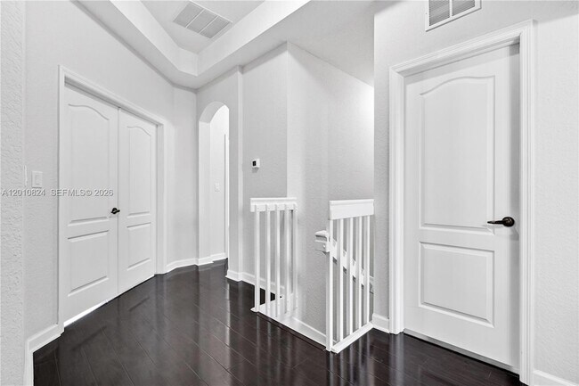 Building Photo - 8741 NW 111th Ct