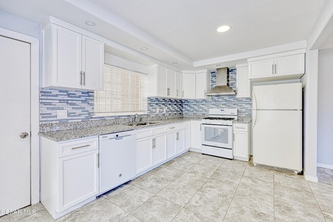 Building Photo - 6200 Palo Alto Ave