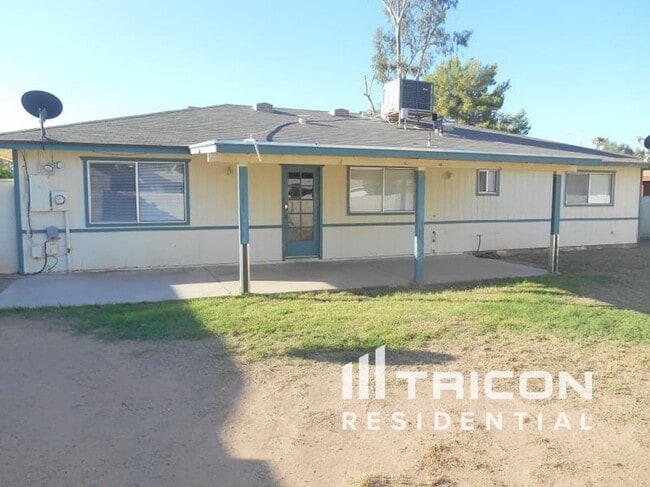 Building Photo - 712 W Gary Dr