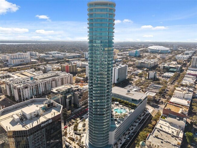 Building Photo - 400 Central Ave