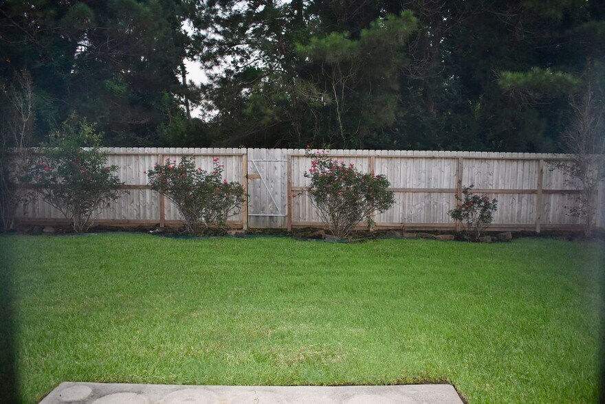 Building Photo - 410 Laurel Sage Dr