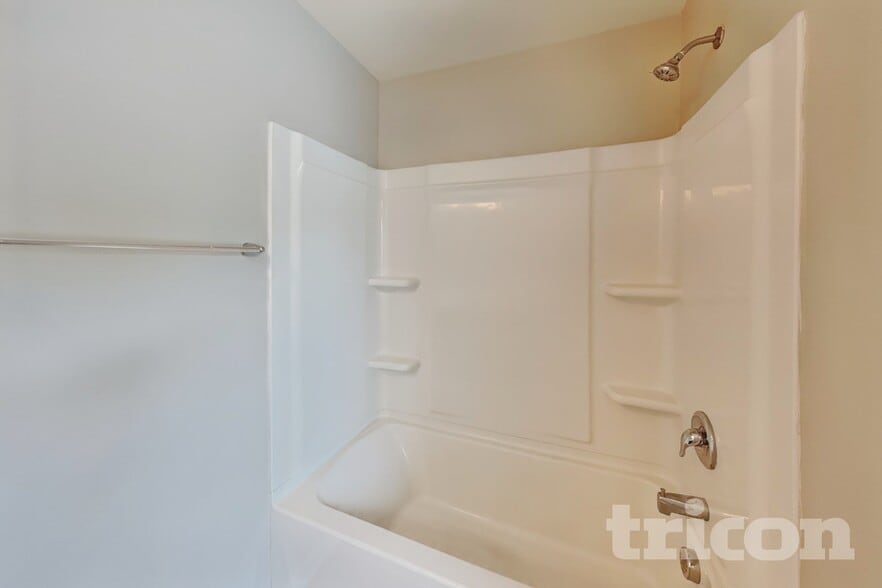 Building Photo - 923 Avondale Dr