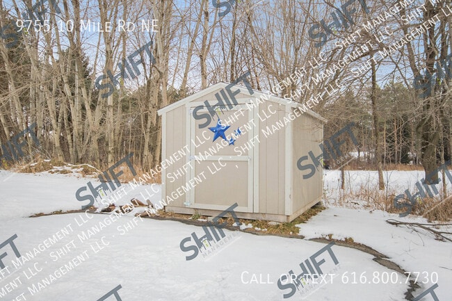 Building Photo - 9755 10 Mile Rd NE