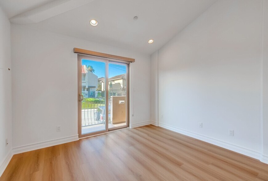 Building Photo - 1902 Marshallfield Ln