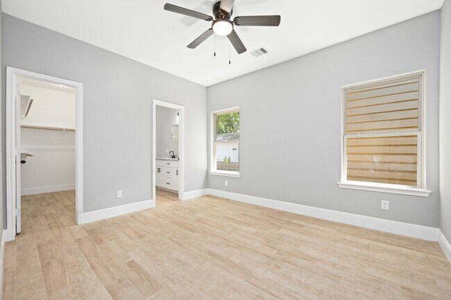 Building Photo - 4653 Mallow St