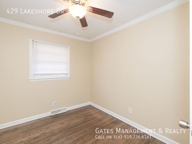 Building Photo - 429 Lakeshore Dr