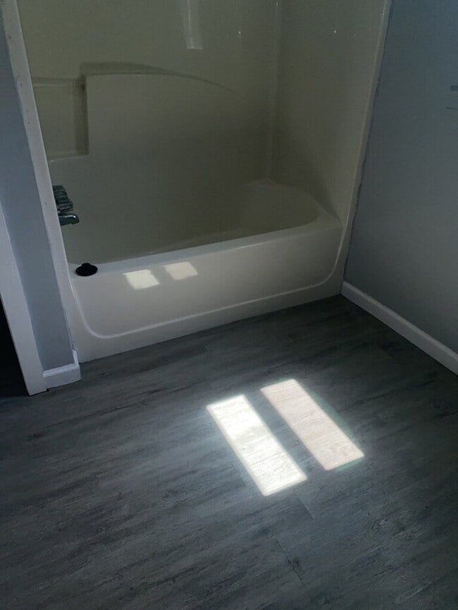 Building Photo - 3 Bedroom 1 Bathroom Jonesville SC