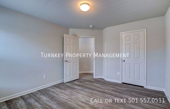 Building Photo - 10500 Darla Ln