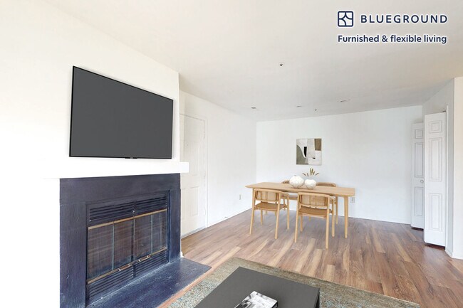 Building Photo - 10608 Kitty Pozer Dr