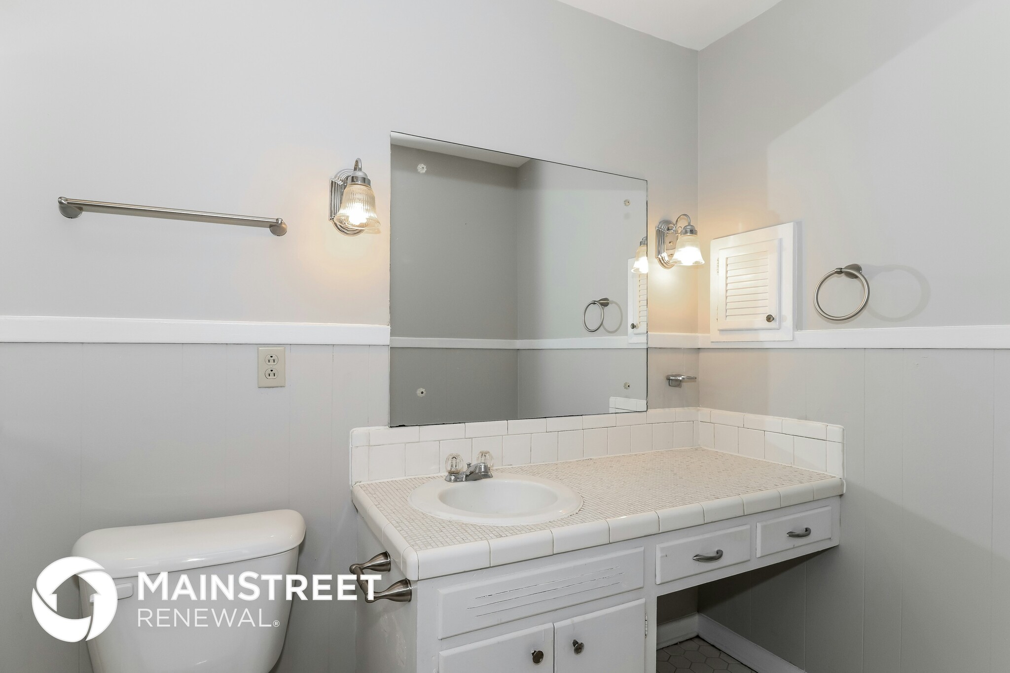 Building Photo - 2276 Sutherland Dr