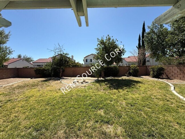 Building Photo - 44249 Halcom Ave