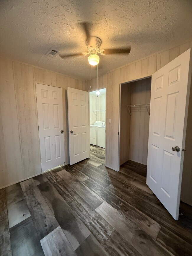 Building Photo - 18140 Our Pl Ln
