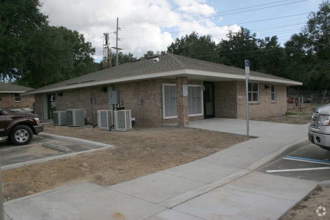Building Photo - Colton Meadow Apartments