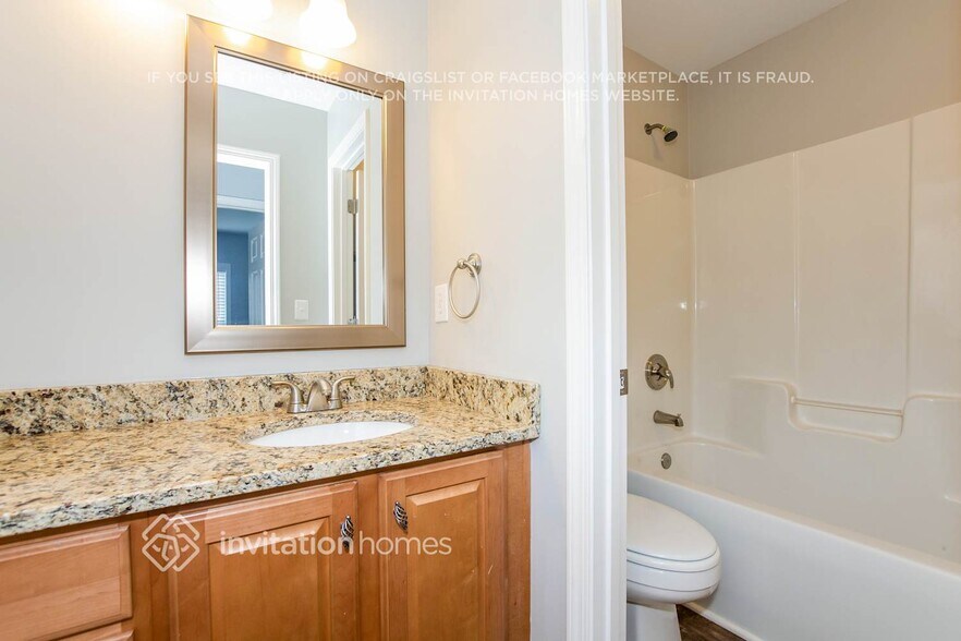 Building Photo - 17136 Knoxwood Dr