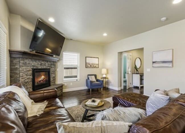 Building Photo - Beautiful home in a newer neighborhood on Bend's Eastside