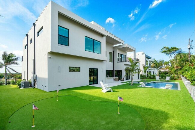 Building Photo - 13460 U.S. Rte 1