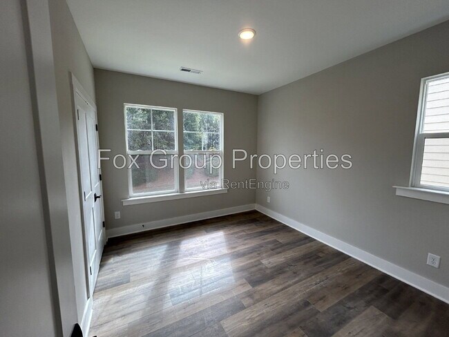 Building Photo - 108 Glencoe Ln