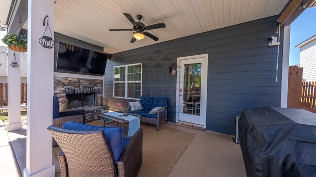 Building Photo - 6897 Omaha Dr