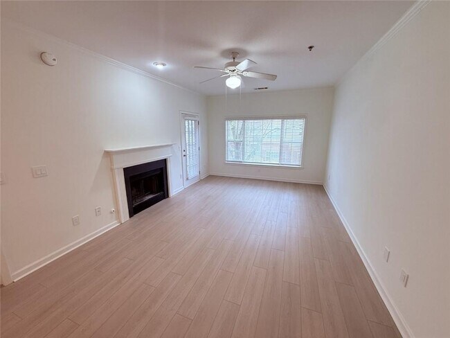 Building Photo - 411 Spring Heights Ln