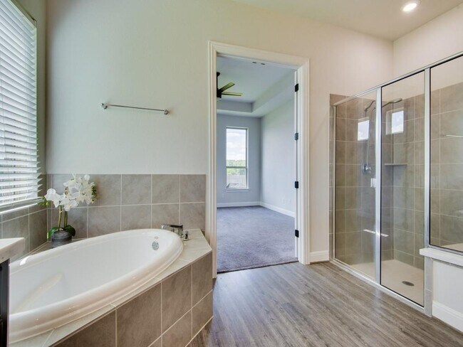 Building Photo - 204 Pulitzer Dr