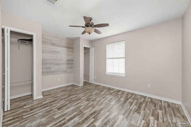 Building Photo - 5850 Princeton Dr