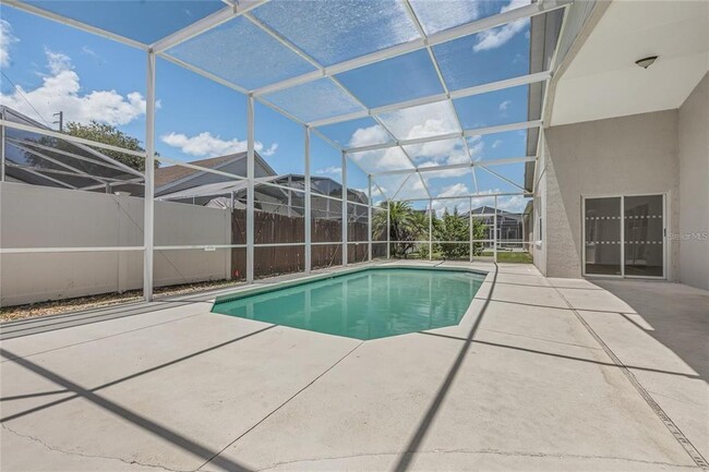 Building Photo - 520 Hollinghead Loop